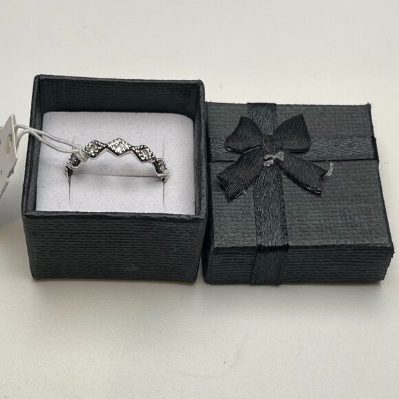 Kendra Scott Kinsley Silver Band Ring in White Crystal, Size 9 - NWT - Picture 5 of 5